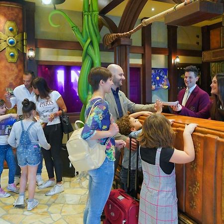 Gardaland Magic Hotel Кастельнуово-дель-Гарда Экстерьер фото