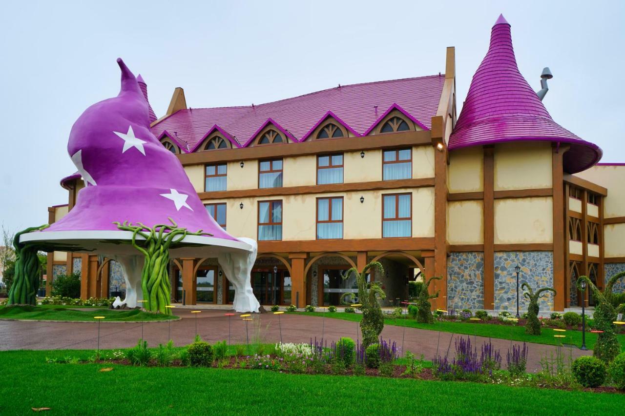 Gardaland Magic Hotel Кастельнуово-дель-Гарда Экстерьер фото